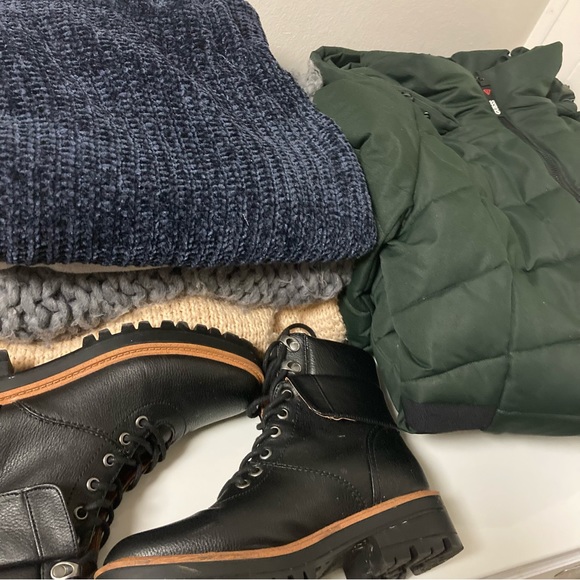 Women’s Guess Winter Coat and boots bundle - Picture 2 of 10